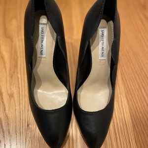 Saks Fifth Avenue Shandy Black Leather Heels Size 6.